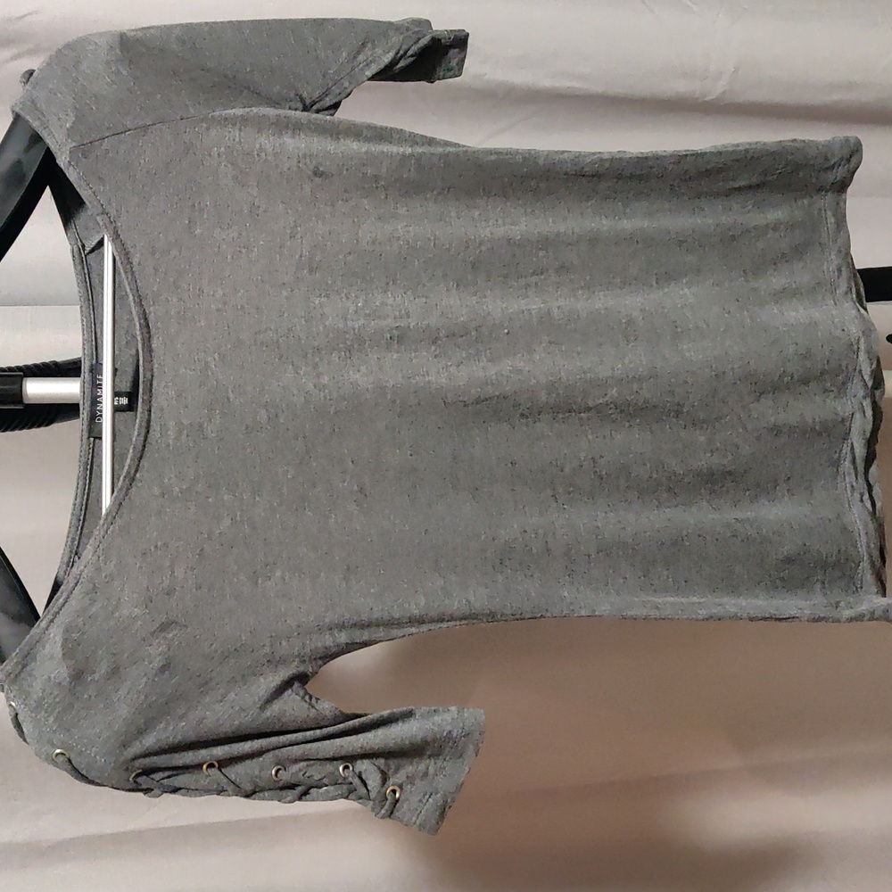 Grey top